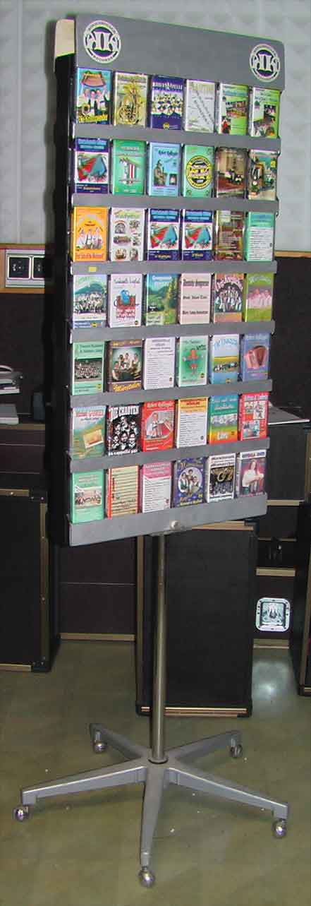 CD / MC Verkaufs-St�nder Abverkauf versperrbar EUR 30,-- inkl. 20% MwSt.