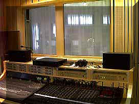 HausMusik3.jpg (18570 Byte)